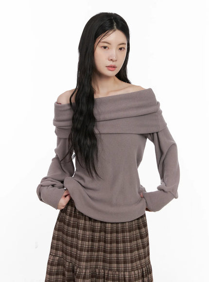 loose-fit-off-shoulder-long-sleeve-top-cn512