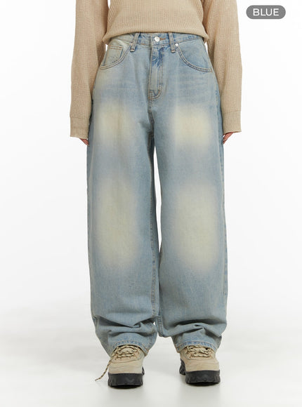 light-washed-wide-leg-jeans-ca403