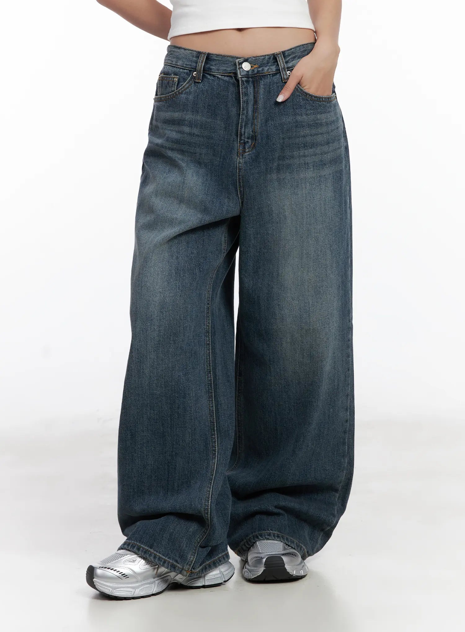 aya-washed-baggy-jeans-cn528
