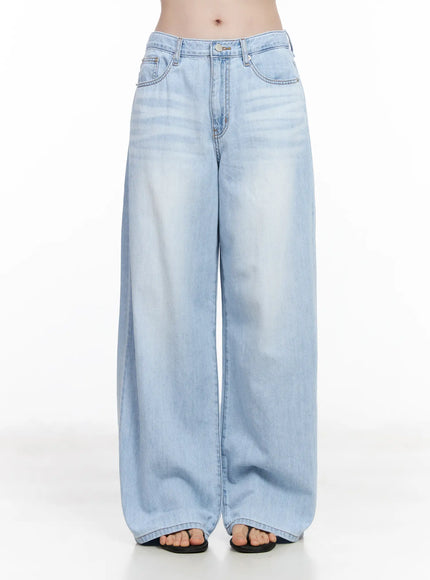 Anastasia Wide Leg Light Wash Jeans CA510
