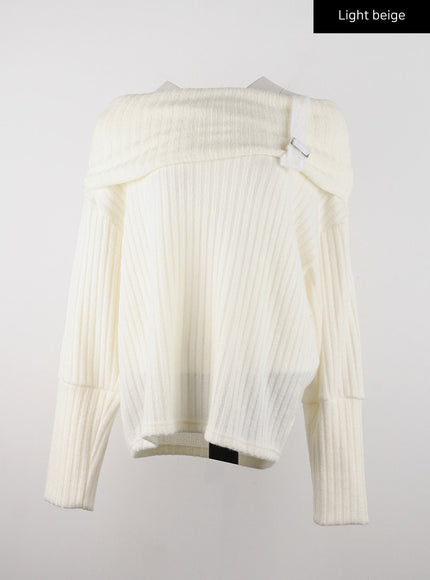 off-shoulder-buckle-knit-sweater-cd322 / Light beige
