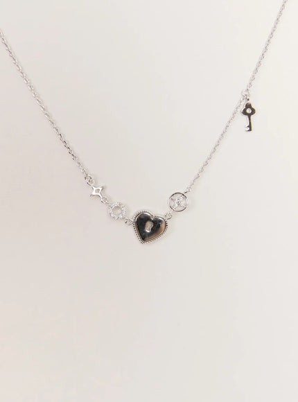 acc-key-of-love-necklace-kc1008 / Silver