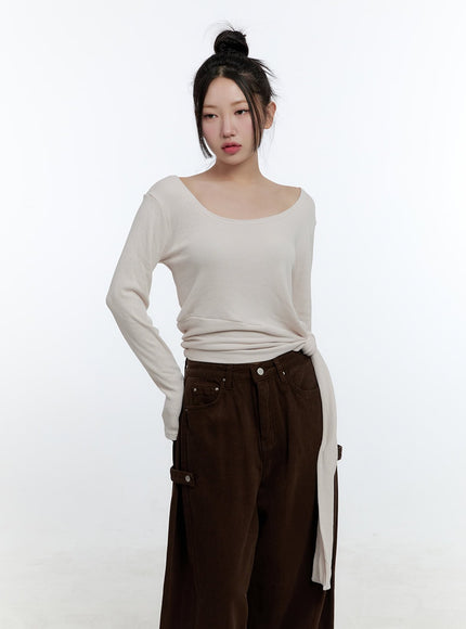 solid-u-neck-long-sleeve-top-cd420 / Beige