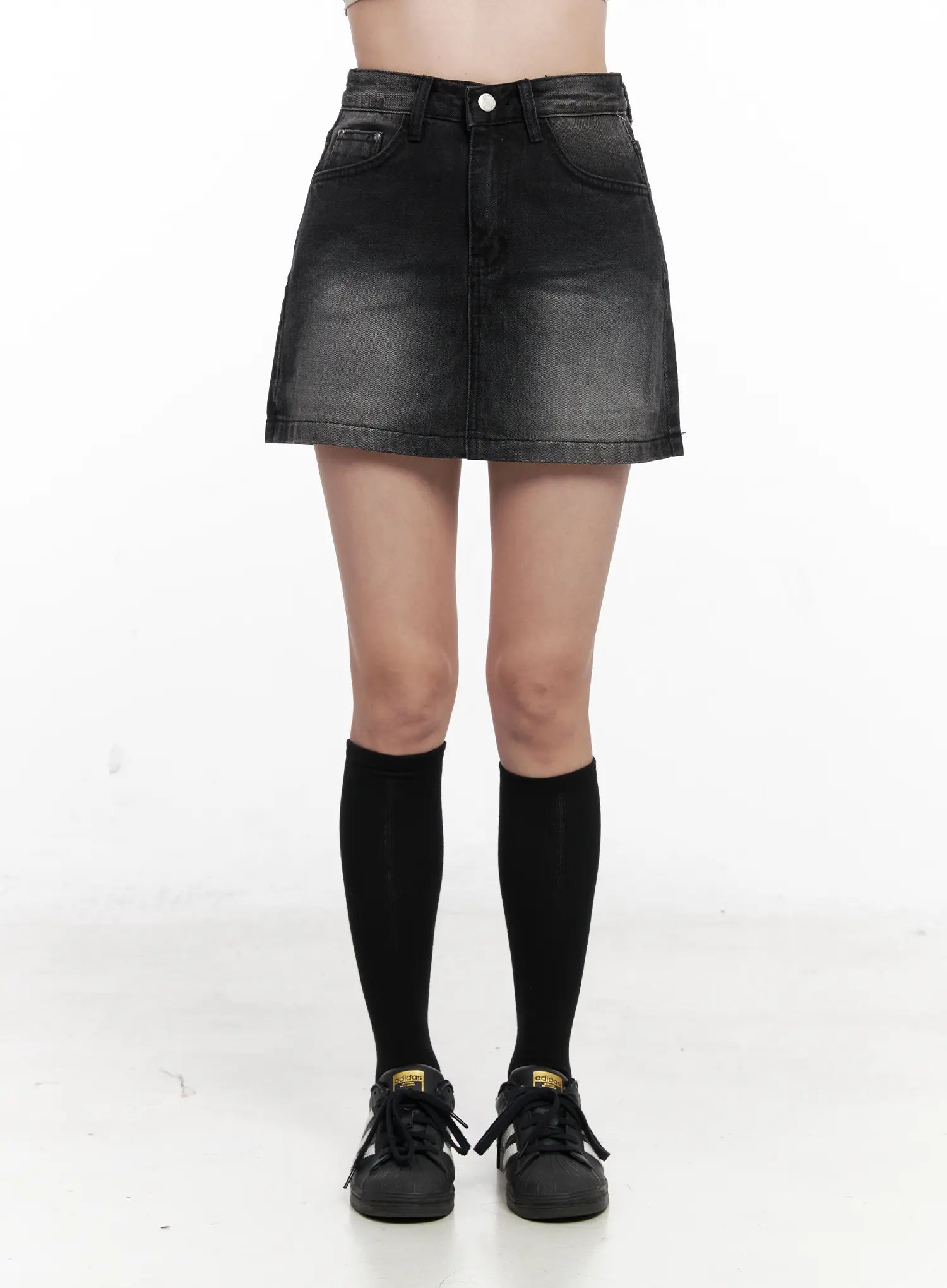 washed-denim-mini-skirt-cn504