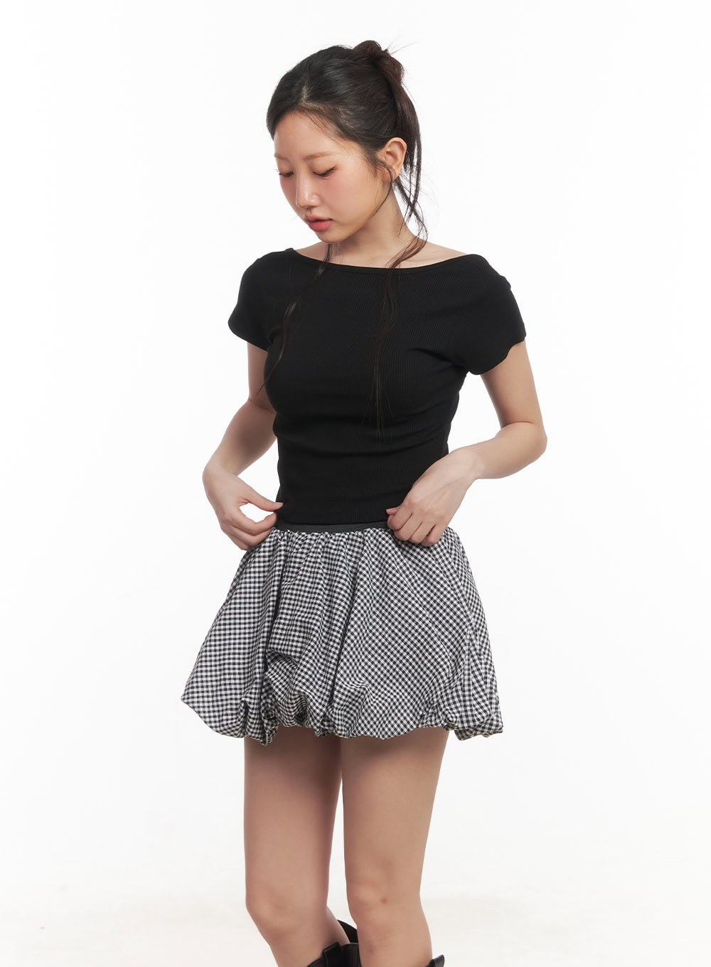 backless-ribbed-crop-top-ca529