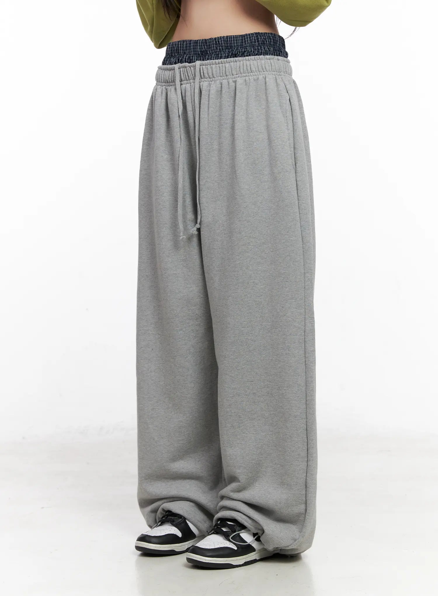 wide-leg-layered-sweatpants-cn513