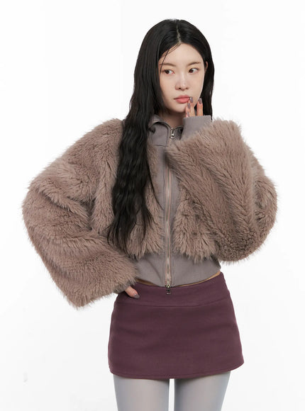 double-sided-faux-fur-crop-jacket-cn513 / Dark beige