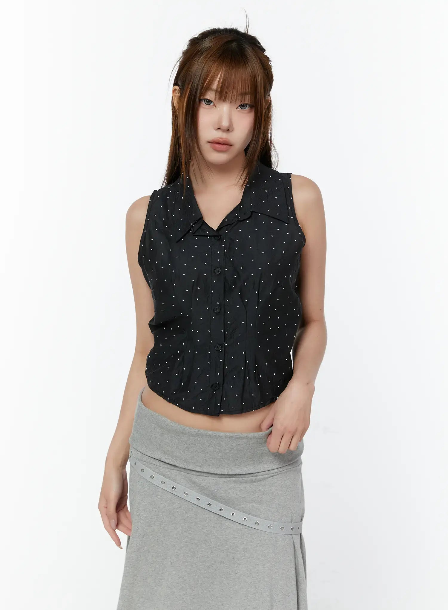 polka-dot-sleeveless-blouse-cy518