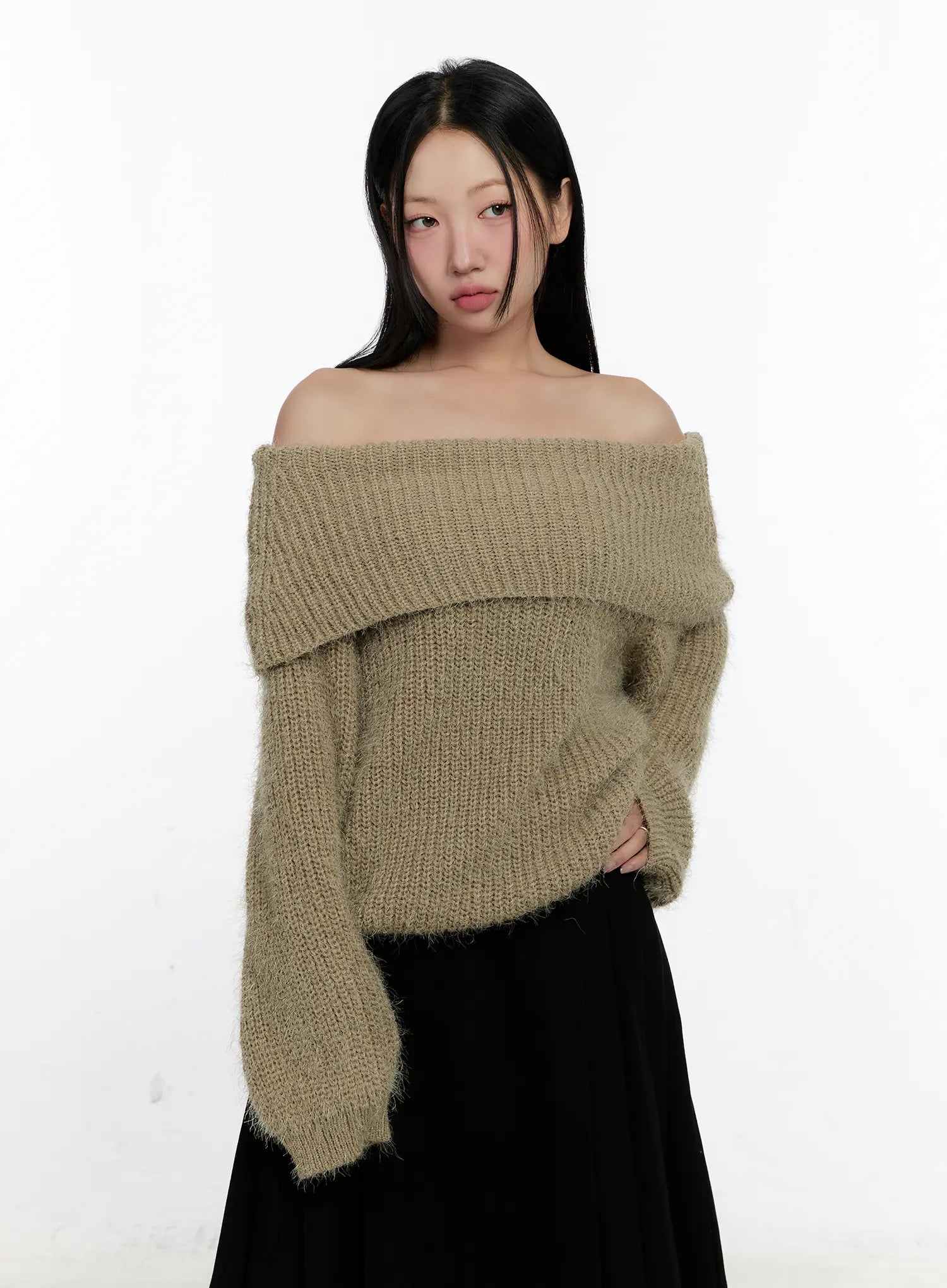 Loose Fit Off-Shoulder Knit Sweater CN505