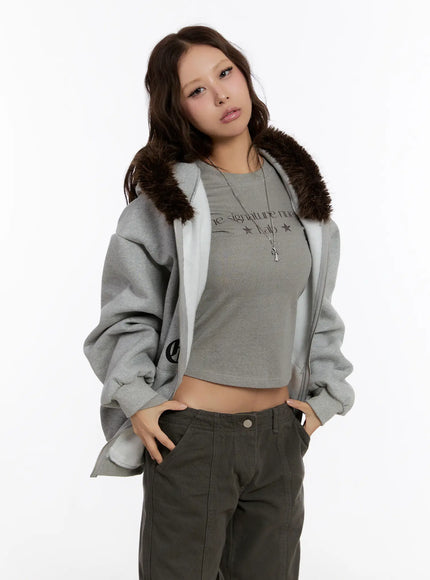 oversized-graphic-faux-fur-zip-hoodie-cn527 / Gray