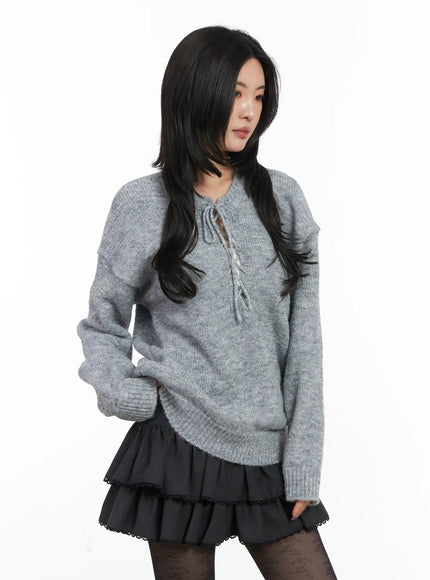two-way-eyelet-lace-up-knit-sweater-cd505 / Gray