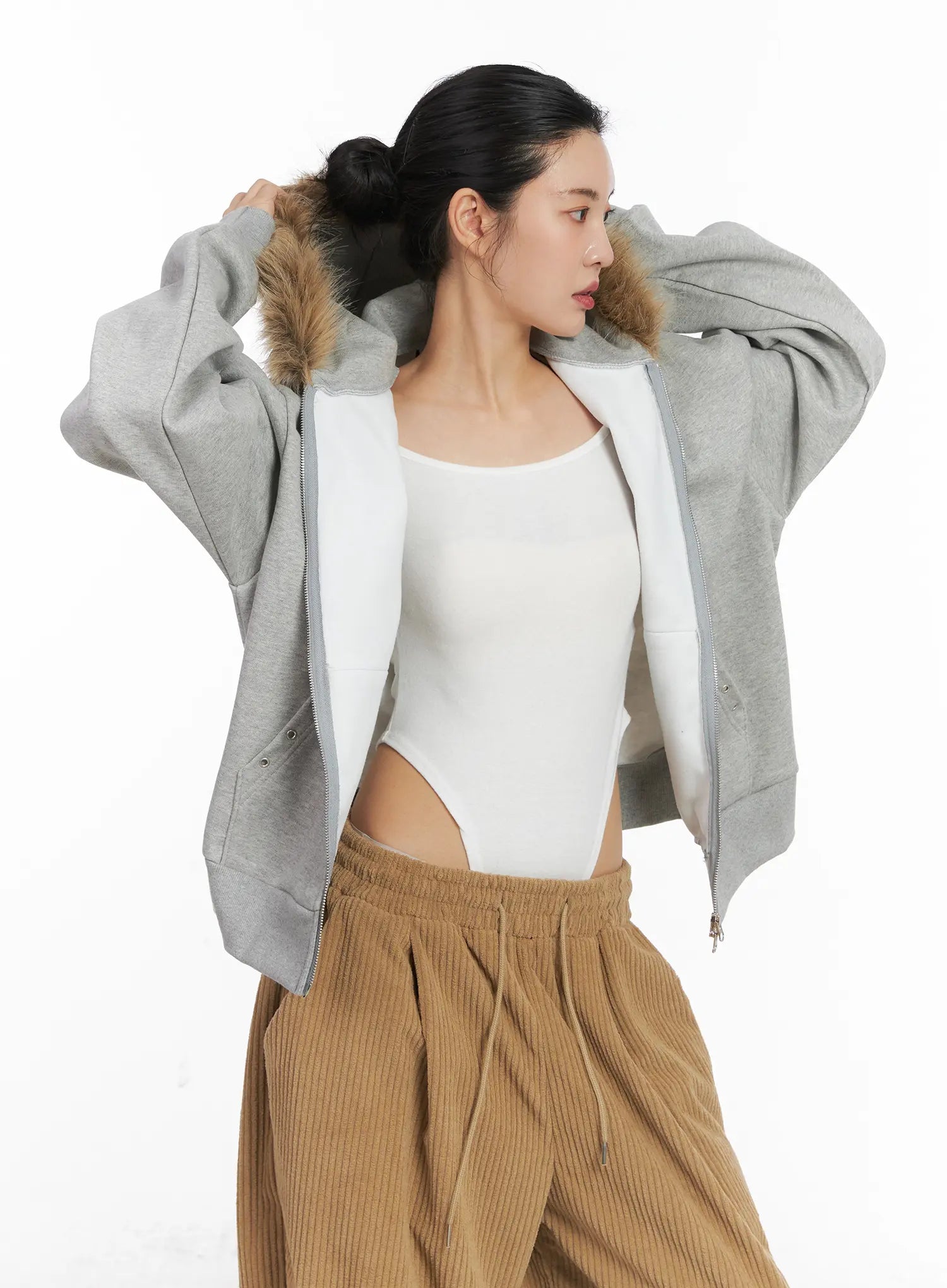 trimmed-zip-up-hoodie-cd505 / Gray