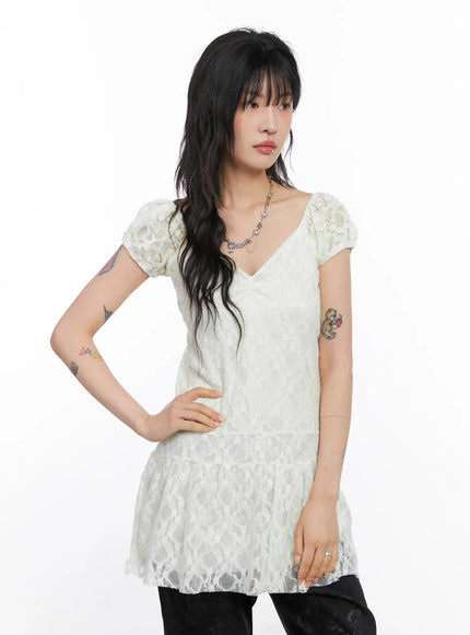 lace-shirred-mini-dress-co507 / Light beige