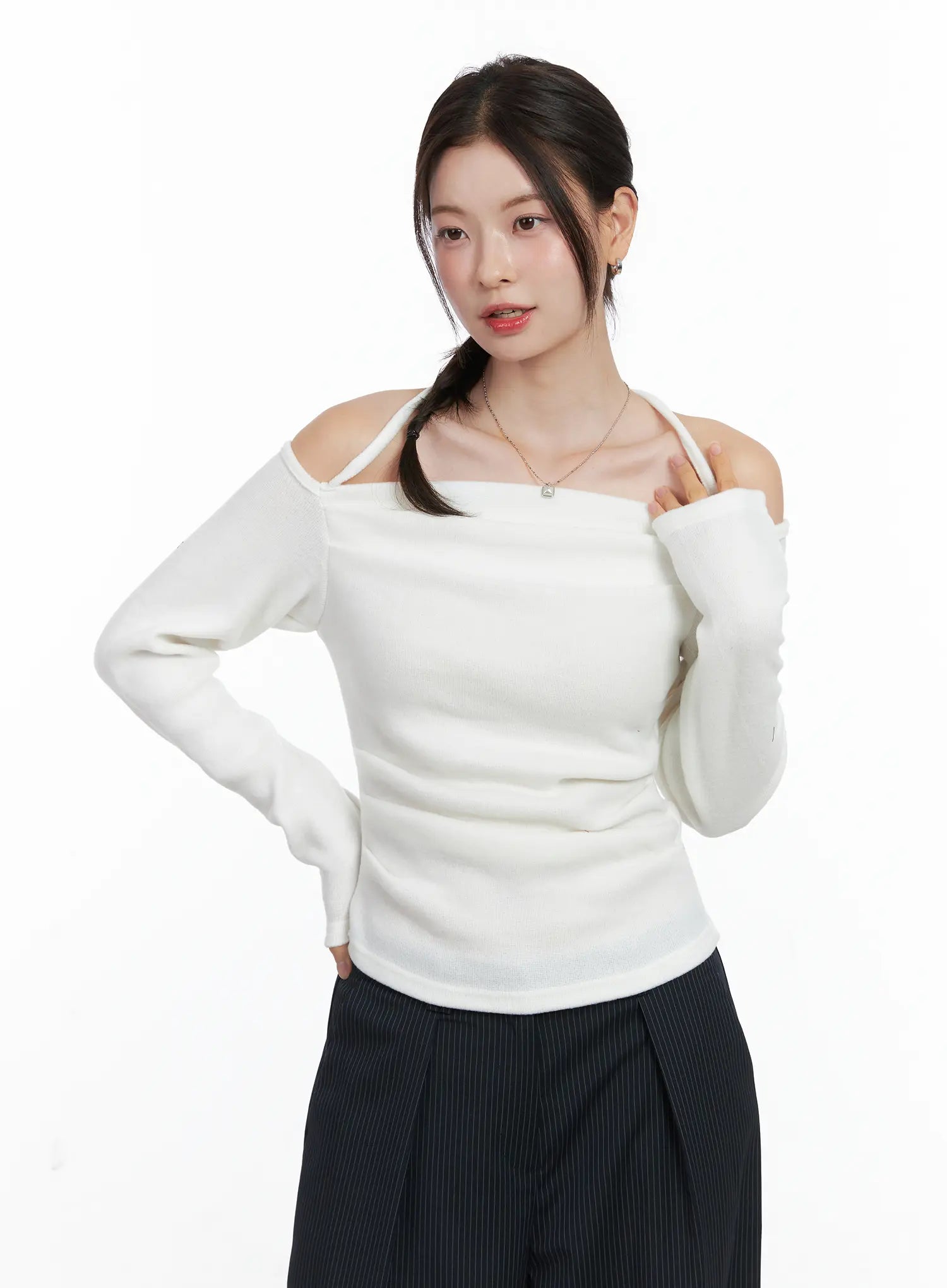 two-way-shirred-fleece-off-shoulder-top-cn518 / White