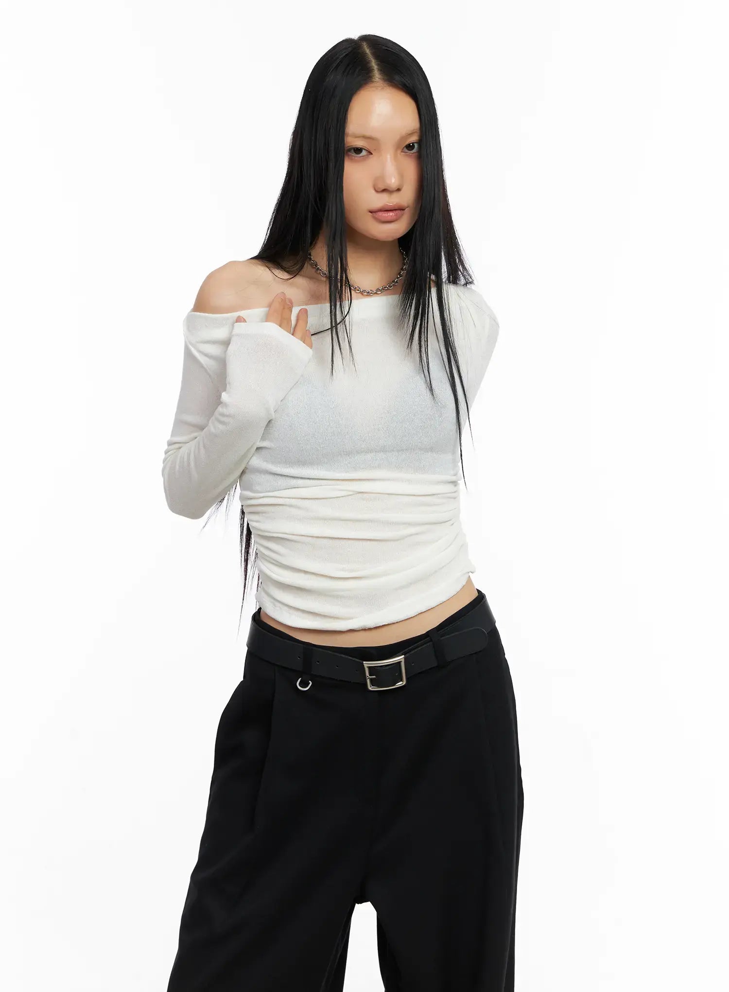 off-shoulder-shirred-knit-top-co529 / White