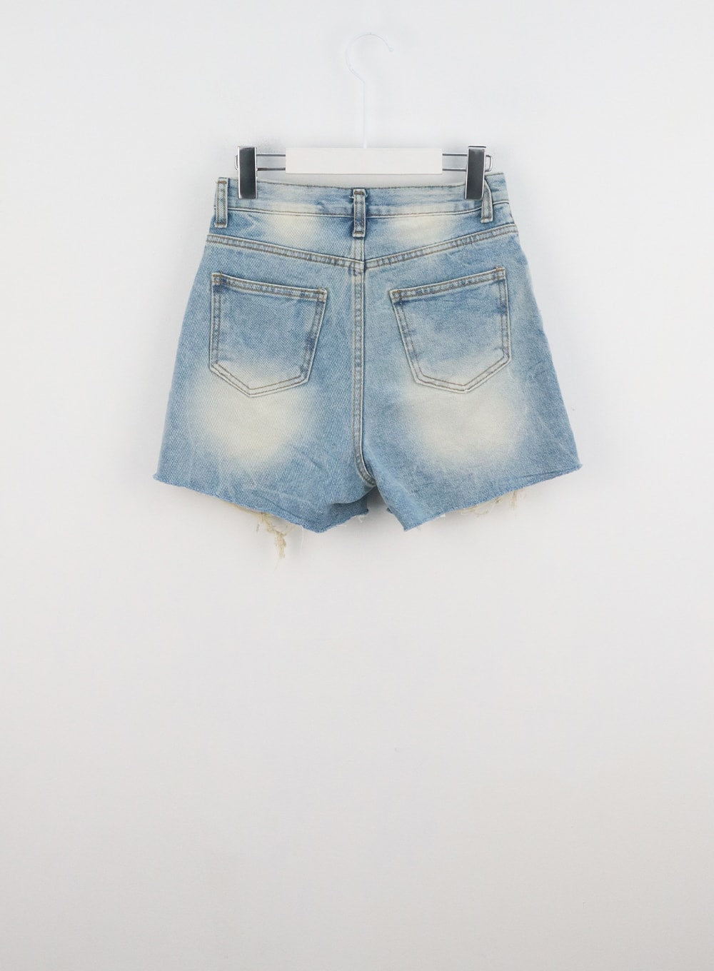 light-ripped-denim-shorts-cl318