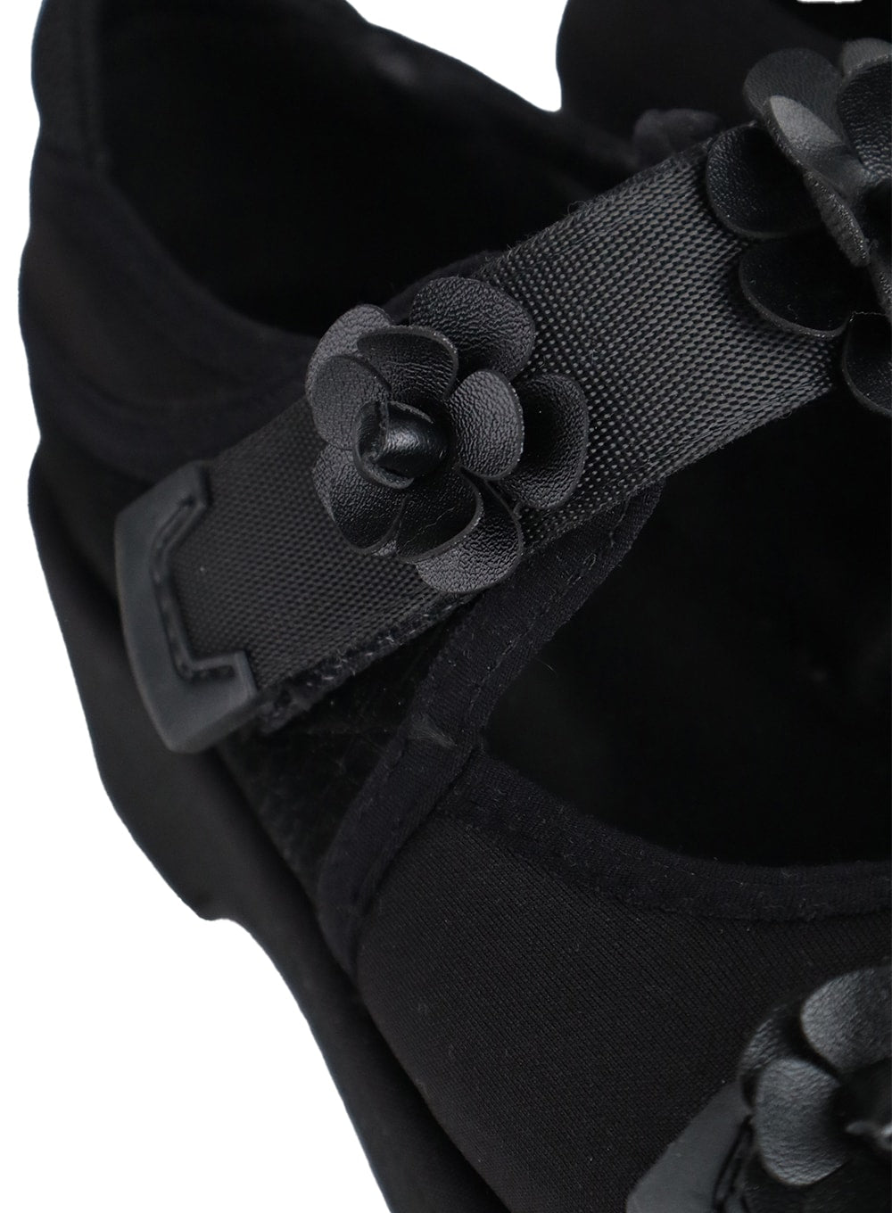 chunky-heeled-flower-strap-mary-jane-shoes-om412