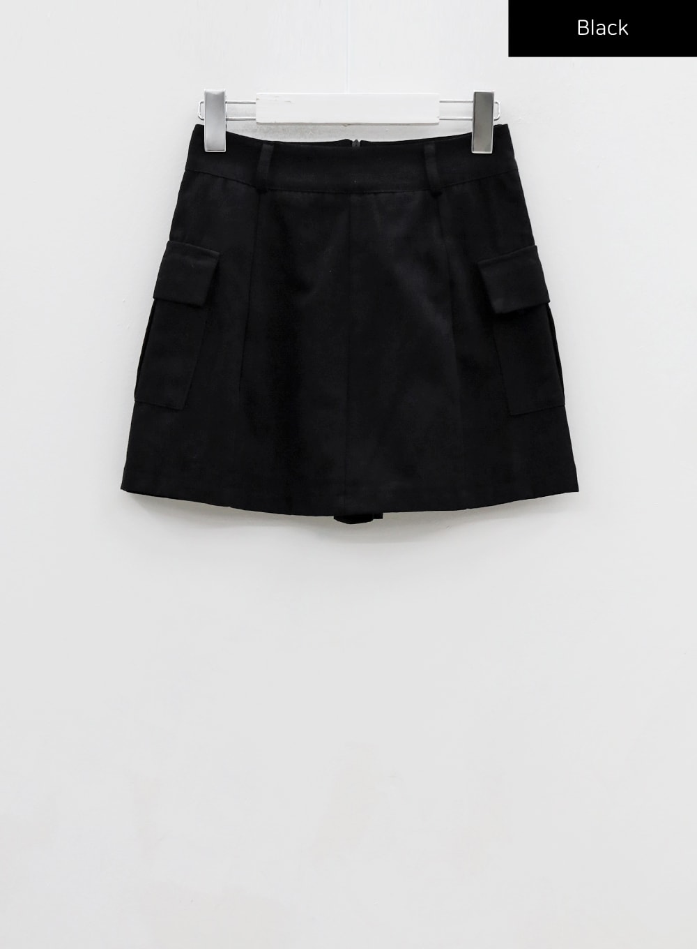 High-Waisted Cargo Mini Skirt CU18
