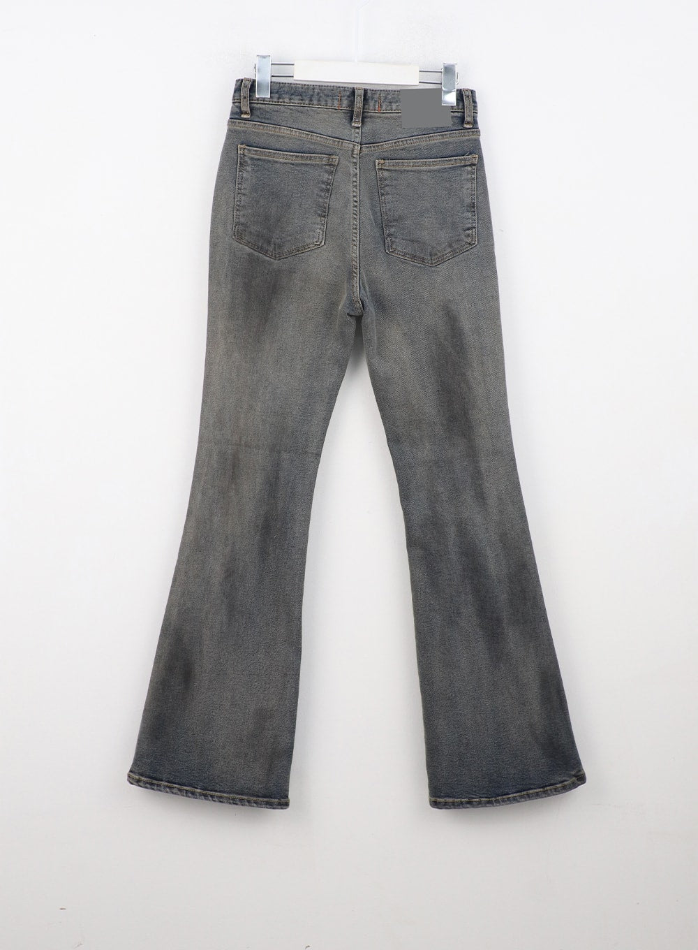 slim-fit-flare-jeans-cn303