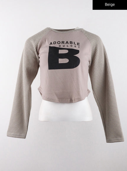 graphic-lettering-long-sleeve-crop-top-cd320 / Beige