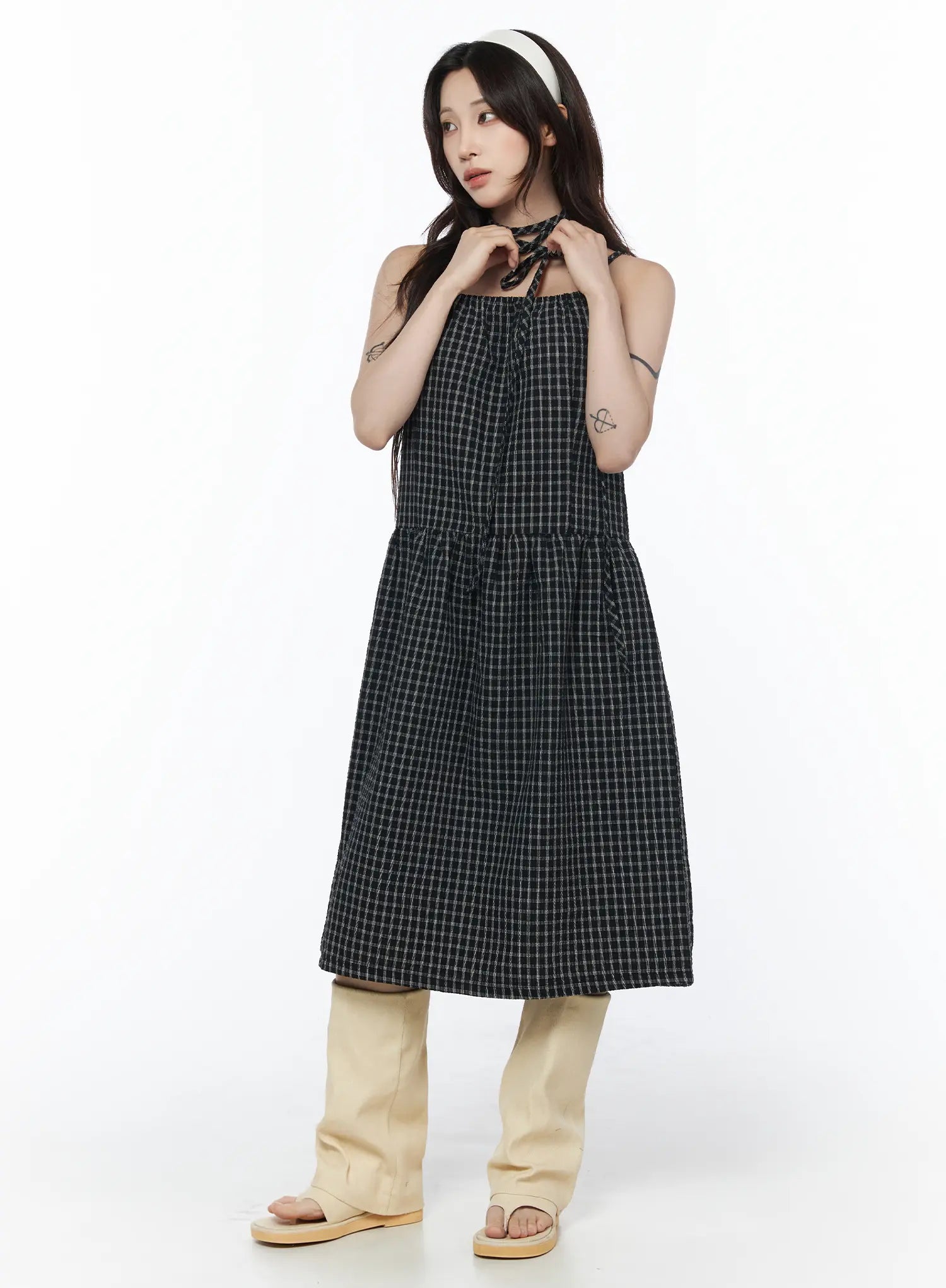 ruched-henley-tiered-mini-dress-cu504 / Black