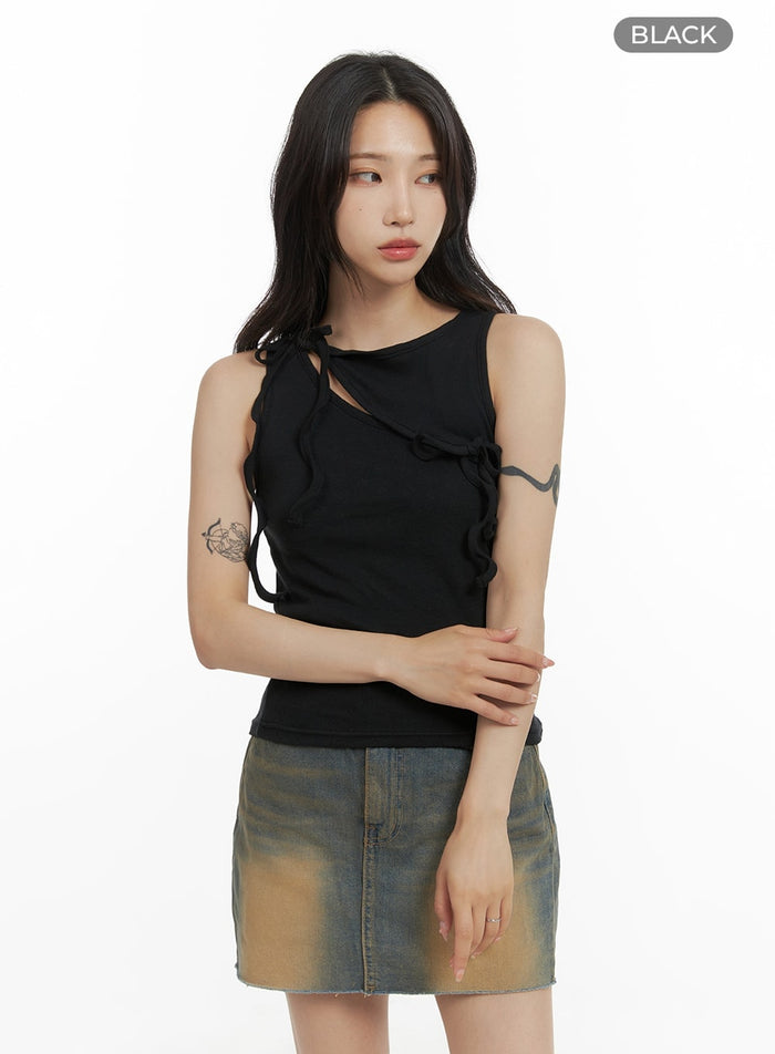cut-out-tie-sleeveless-top-cm426 / Black