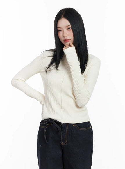 ribbed-cutout-long-sleeve-tee-cj519 / Light beige