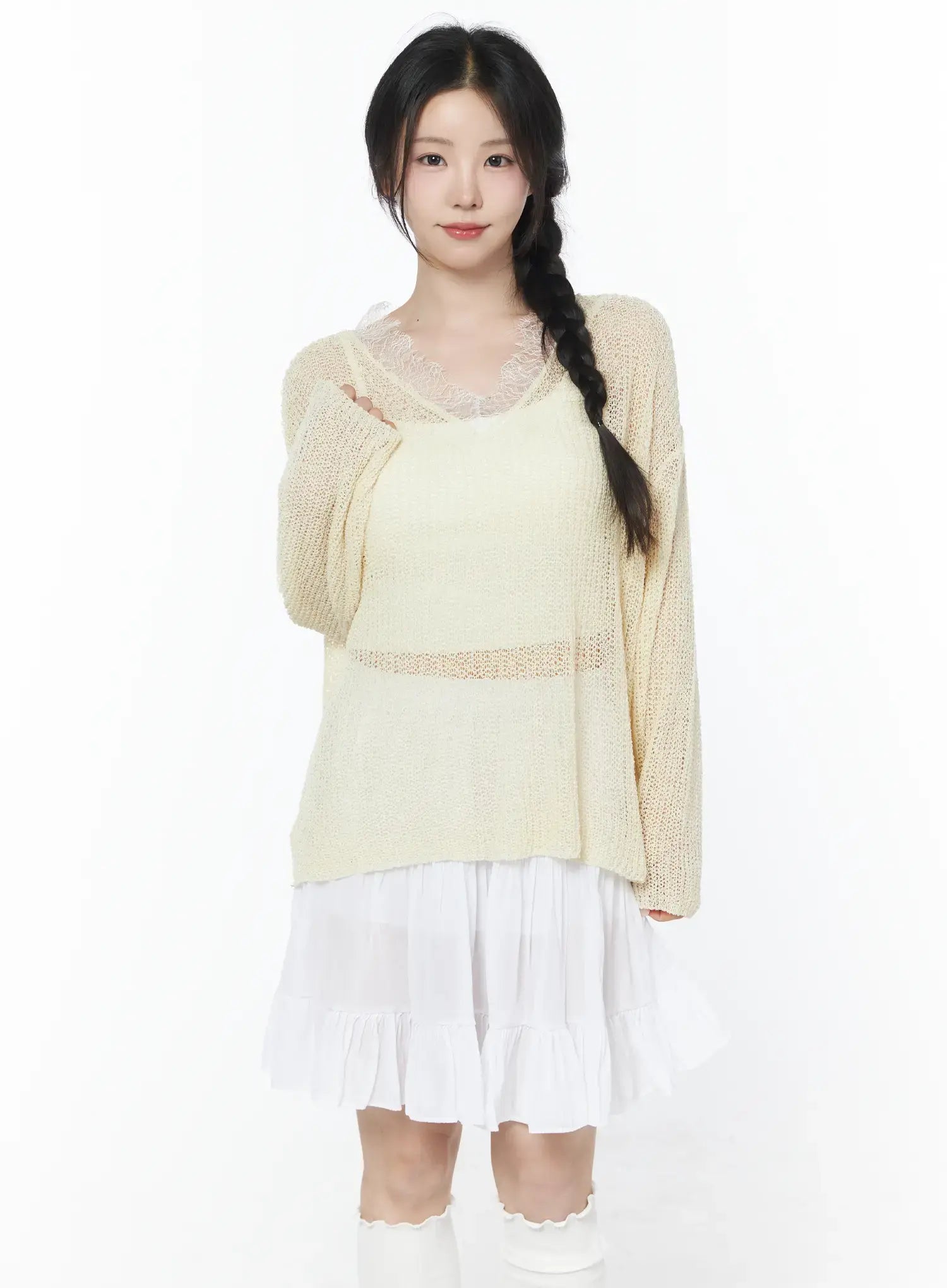sheer-v-neck-knit-top-cy522 / Light yellow