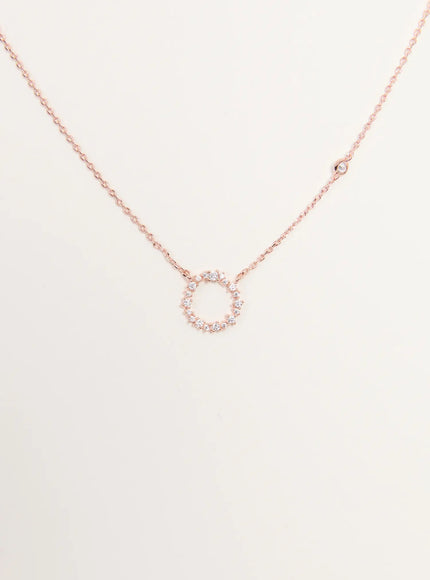 acc-arabesque-letter-necklace-kc1008
