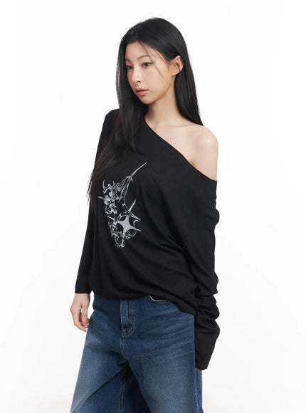 loose-fit-long-sleeve-graphic-top-cu510 / Black