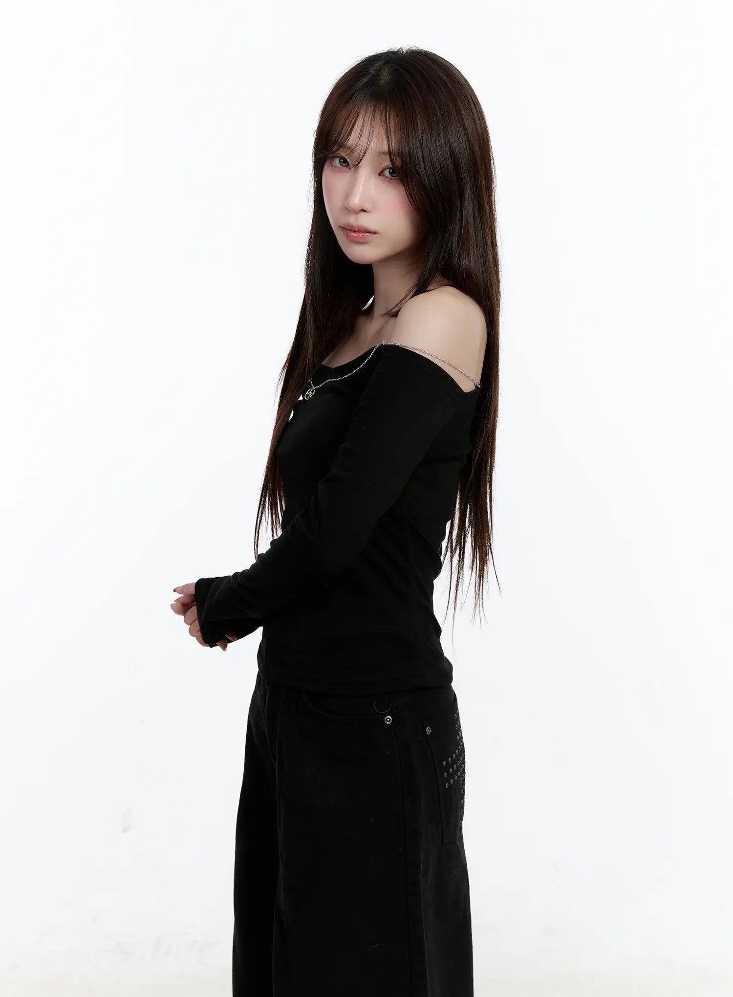 chic-chain-strap-off-shoulder-top-cn525 / Black