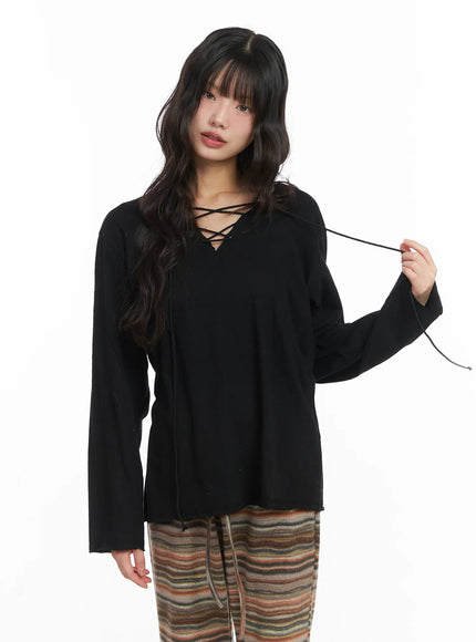 casual-loose-fit-eyelet-tee-cd531 / Black