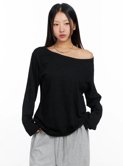 relaxed-off-shoulder-long-sleeve-top-co514 / Black