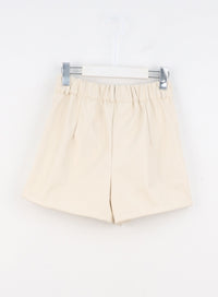 modern-minimalist-faux-leather-shorts-oo319