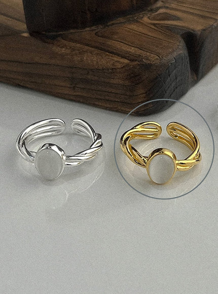 zola-oval-line-ring-white-ia524 / Gold