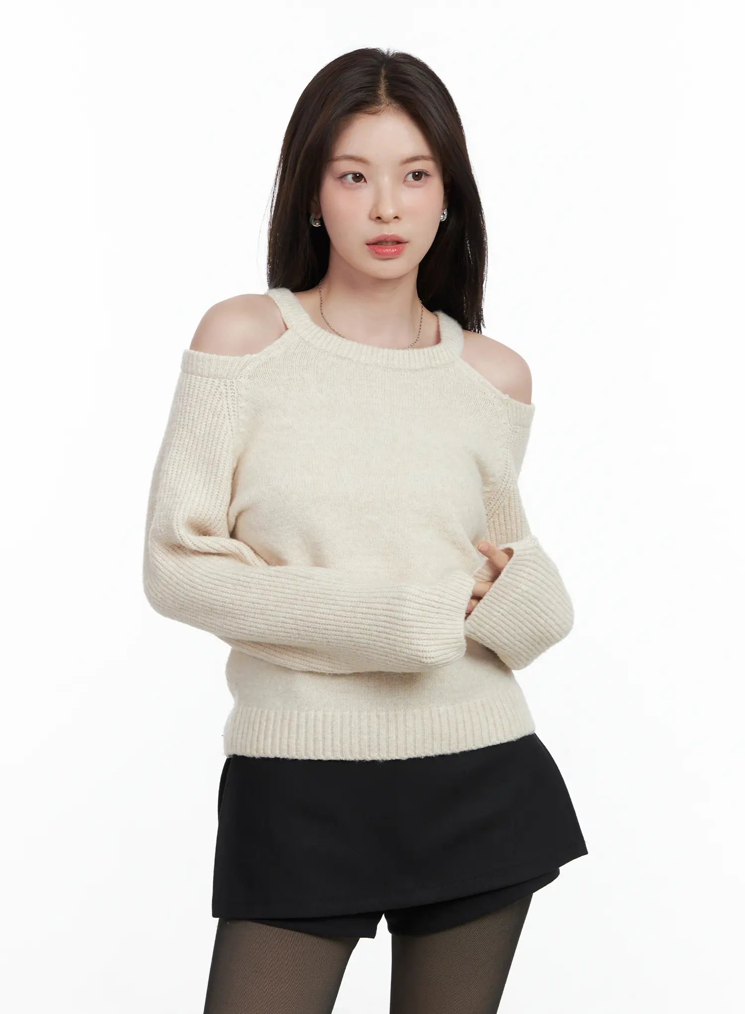 cutout-knit-sweater-cn519 / Light beige