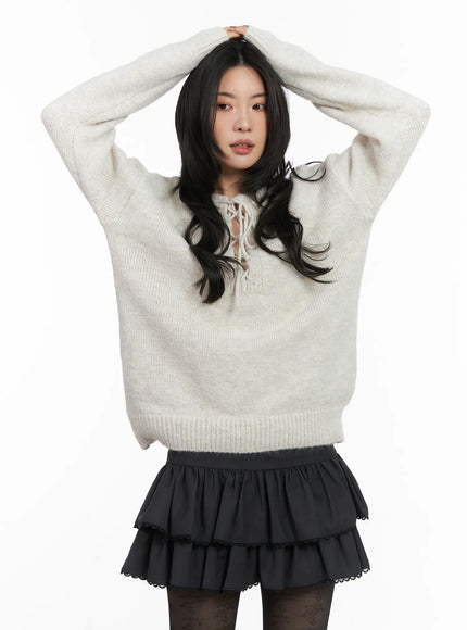 two-way-eyelet-lace-up-knit-sweater-cd505 / Light beige