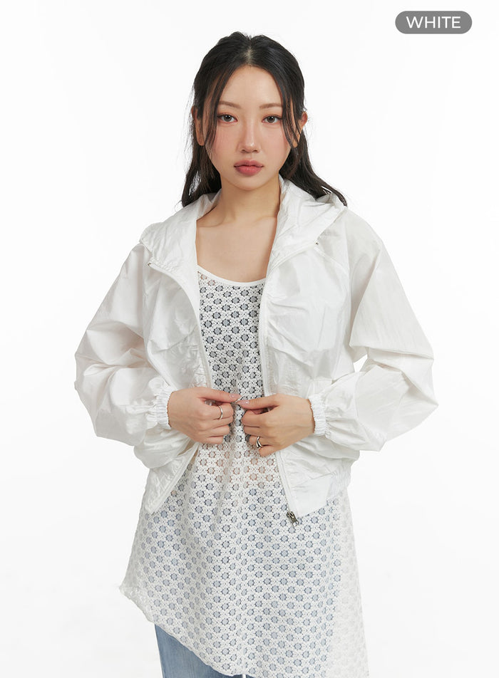 shirred-nylon-hooded-jacket-cm426 / White