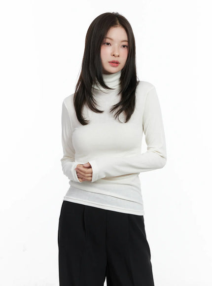 slim-fit-ribbed-turtleneck-long-sleeve-top-cn518 / White