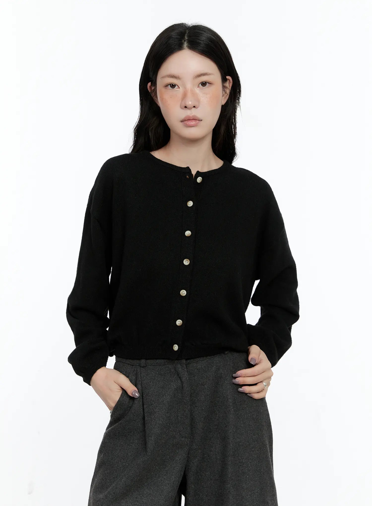 classic-round-neck-cardigan-cn517 / Black
