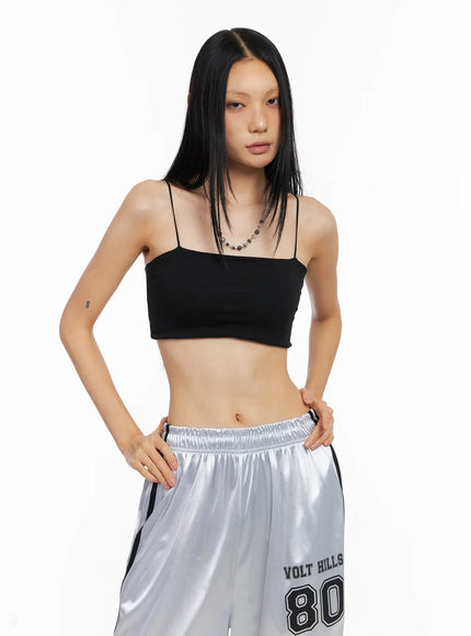 essential-spaghetti-strap-crop-top-cs511 / Black