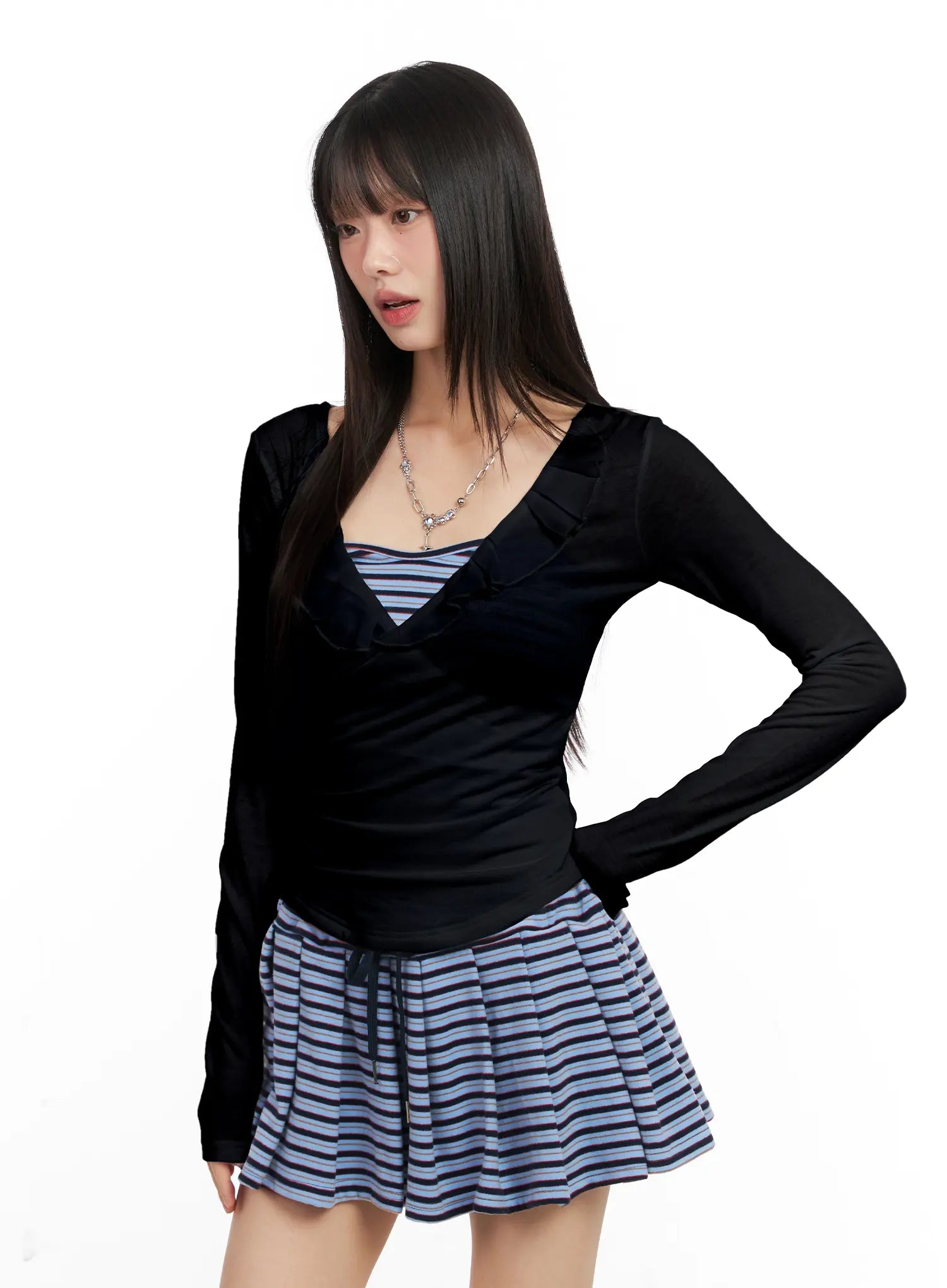 ruffled-v-neck-chiffon-top-cn520 / Black