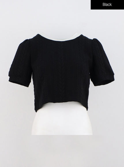 u-neck-cable-knit-sweater-on320 / Black