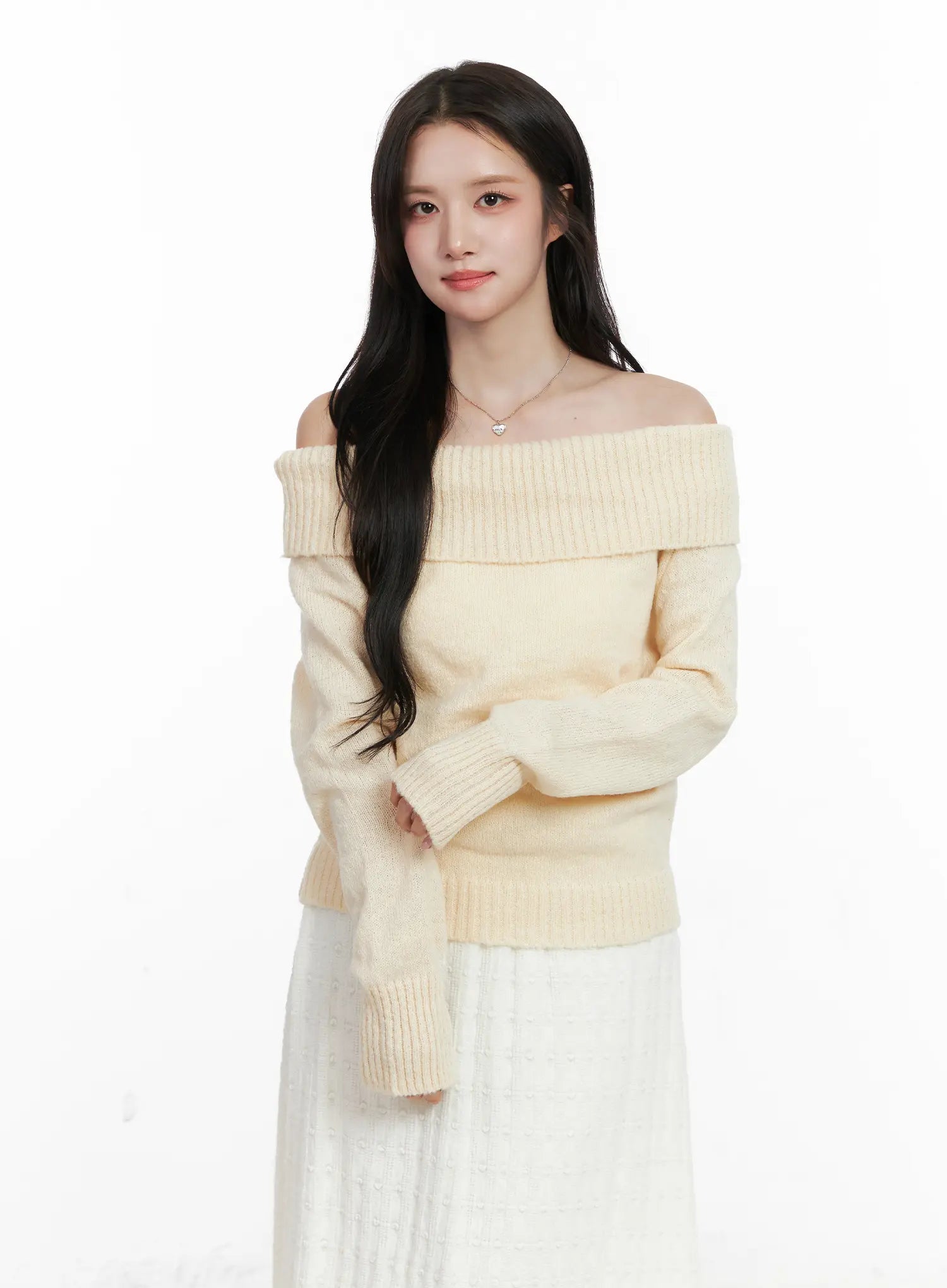 off-shoulder-knit-sweater-cn526 / Light beige