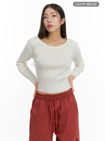 classic-round-neck-sweater-oa429 / Light beige