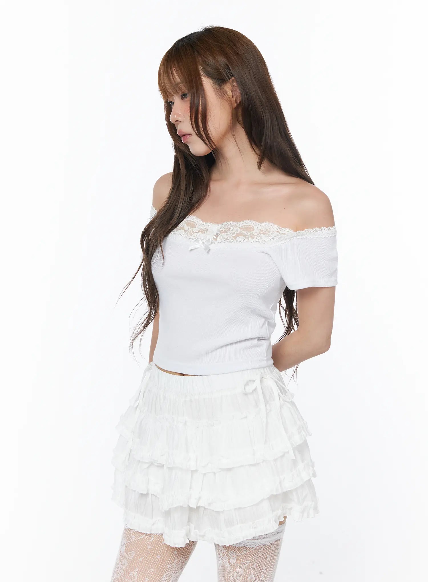 off-shoulder-lace-detail-crop-tee-cy529 / White