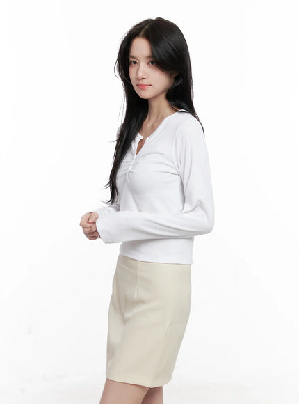 buttoned-crop-long-sleeve-top-co524 / White