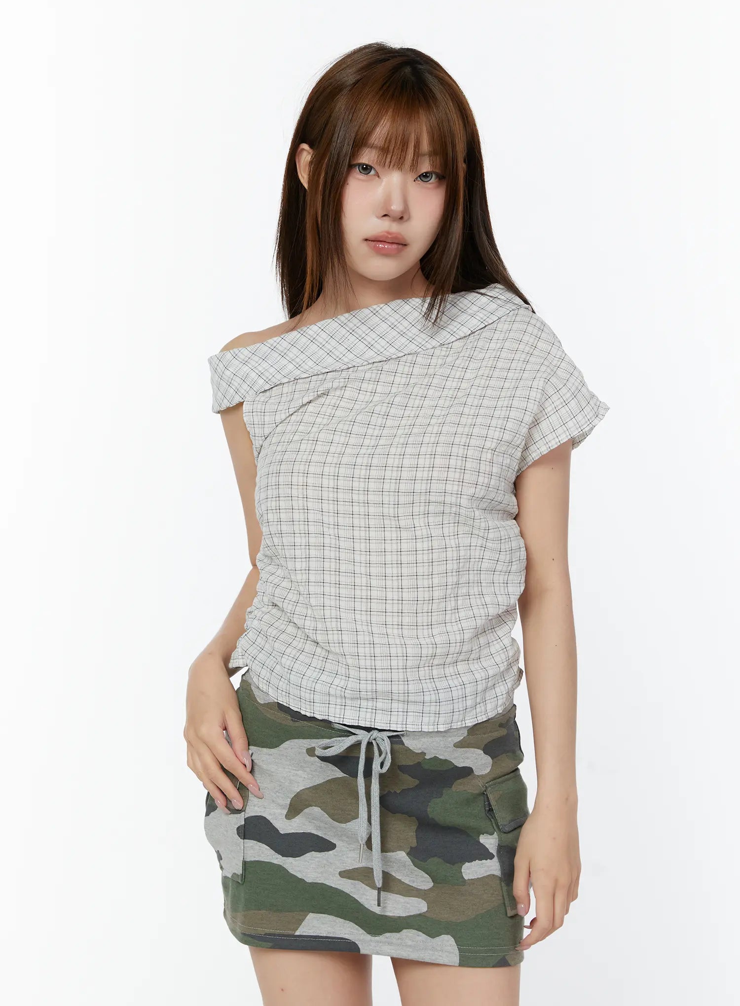 asymmetric-ruched-plaid-blouse-cy519 / White