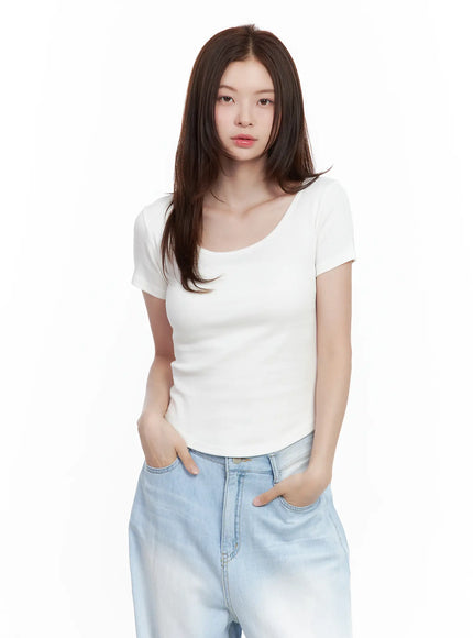 everyday-basic-round-neck-top / White