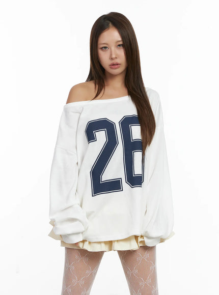 off-shoulder-loose-fit-sweatshirt-cj513 / White